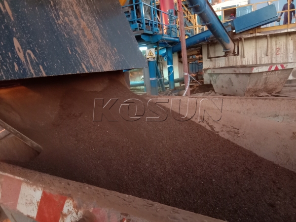 Cuttings treated by the vertical cuttings dryer.jpg